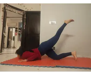 Certified yoga instructor from Rifit Yoga